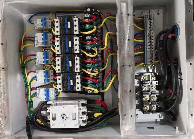 防爆配电箱接线